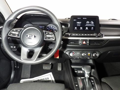 Used 2021 Kia Forte LXS image 11