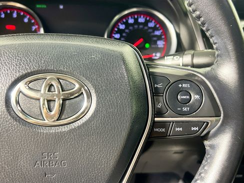 Used 2019 Toyota Camry XSE w/ Navigation Package FWD image 19