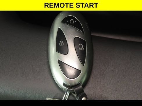 Used 2025 Hyundai Santa Fe SEL AWD/4WD image 11