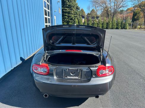 Used 2015 MAZDA MX-5 Miata Sport image 18