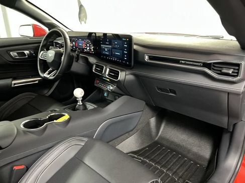 Used 2025 Ford Mustang GT Premium RWD image 28