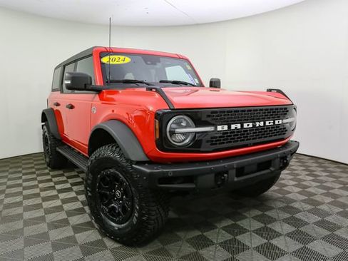 Used 2024 Ford Bronco Wildtrak AWD/4WD image 3