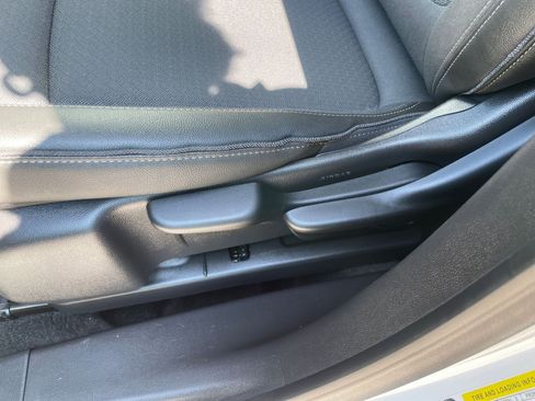 Used 2025 Buick Encore GX Preferred image 23