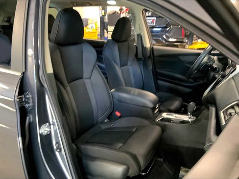 Used 2023 Subaru Ascent Premium w/ Convenience Package image 8