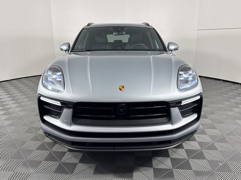 Certified 2026 Porsche Macan AWD/4WD image 6