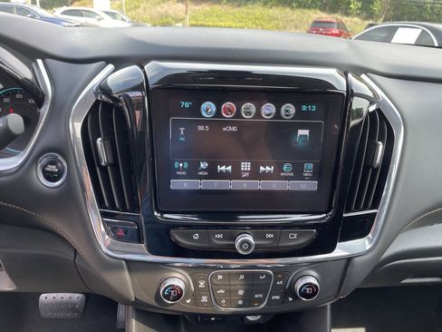 Used 2018 Chevrolet Traverse LT AWD/4WD image 23