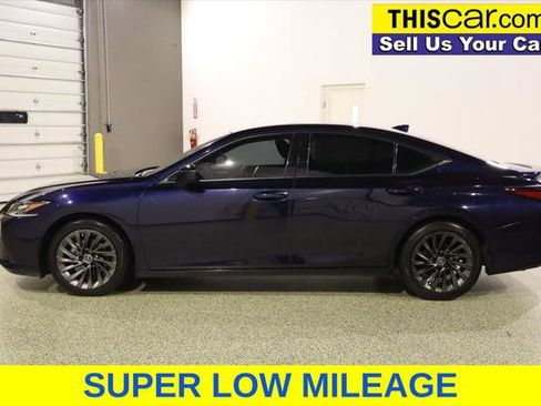 Used 2022 Lexus ES 300h Ultra Luxury w/ Accessory Package 2 FWD image 5