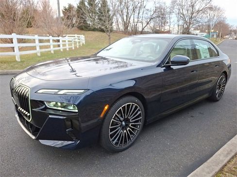 New 2026 BMW 740i xDrive 740i xDrive w/ Premium Package image 3