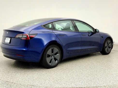 Used 2023 Tesla Model 3 Standard Range RWD image 5