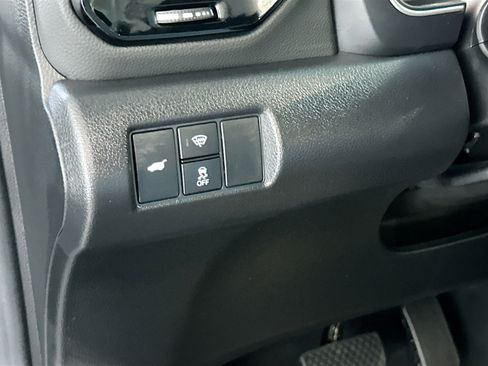 Used 2025 Honda Pilot Black Edition image 10