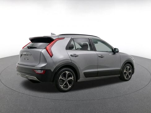 Used 2026 Kia Niro LX FWD image 9