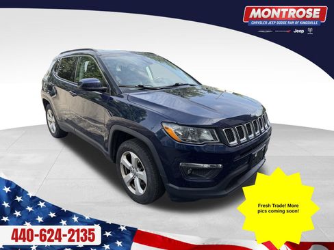 Used 2018 Jeep Compass Latitude w/ Popular Equipment Group AWD/4WD image 2