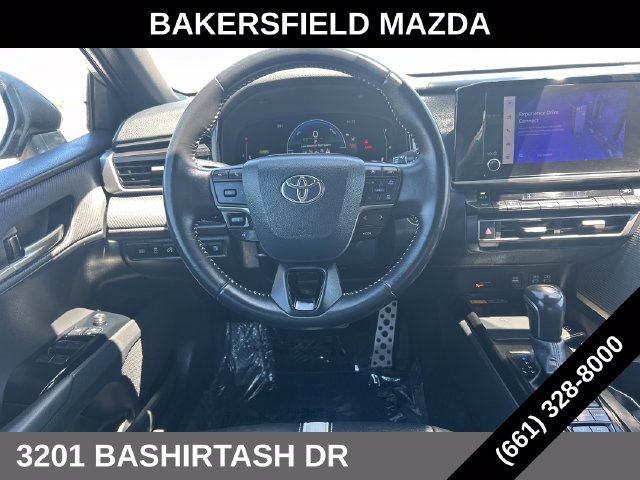 Used 2025 Toyota Camry SE FWD image 16