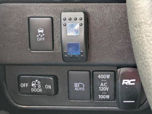 Used 2022 Toyota Tacoma TRD Sport w/ Technology Package image 13
