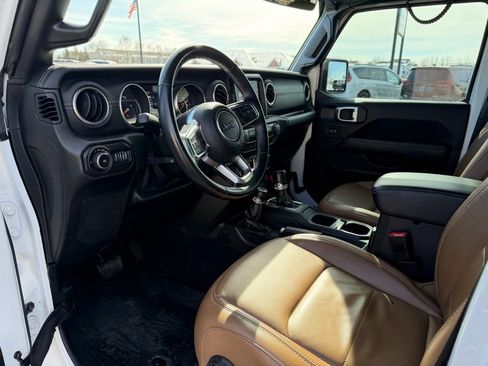 Used 2021 Jeep Wrangler Unlimited Sahara AWD/4WD image 20