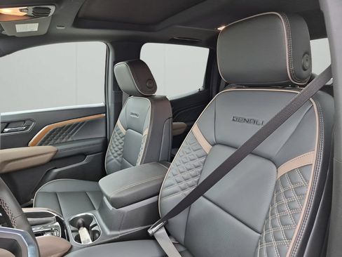 New 2026 GMC Canyon Denali w/ LPO, Denali Black Edition AWD/4WD image 35