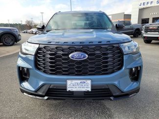 New 2026 Ford Explorer ST-Line w/ ST-Line Street Pack video 2