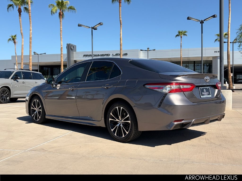 Used 2018 Toyota Camry SE FWD image 4