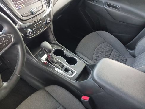Used 2024 Chevrolet Equinox LT AWD/4WD image 11