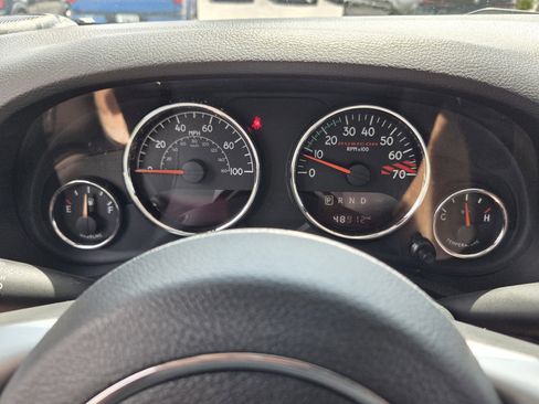 Used 2017 Jeep Wrangler Unlimited Rubicon AWD/4WD image 32