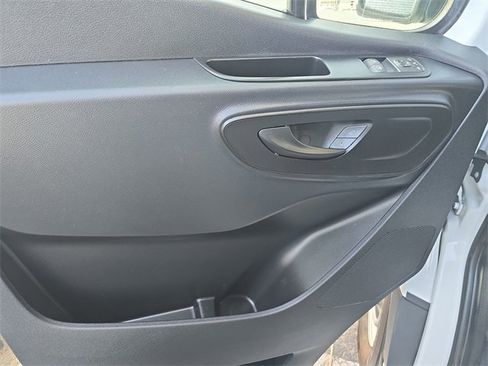 Used 2023 Mercedes-Benz Sprinter 2500 image 5