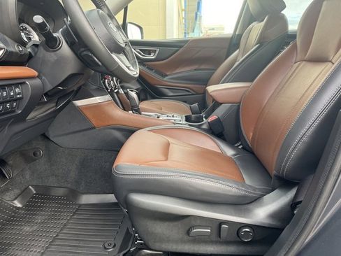 Used 2023 Subaru Forester Touring w/ Popular Package #3 image 20