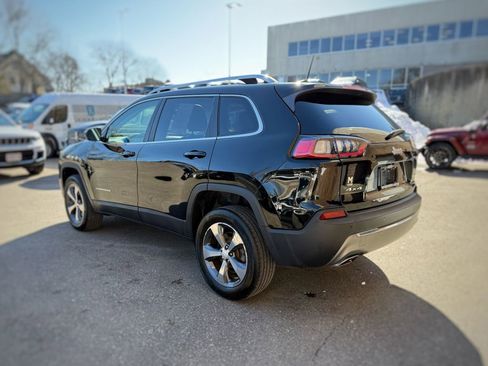 Used 2019 Jeep Cherokee Limited image 12