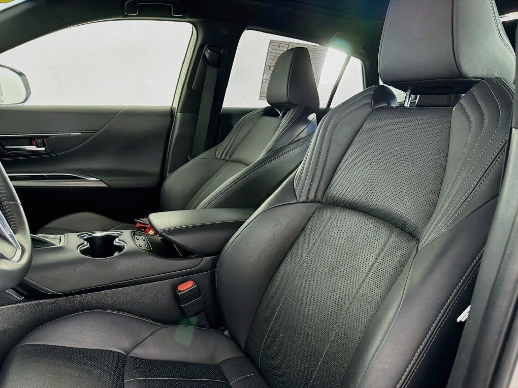Used 2022 Toyota Venza Limited w/ Advanced Technology Package AWD/4WD image 12