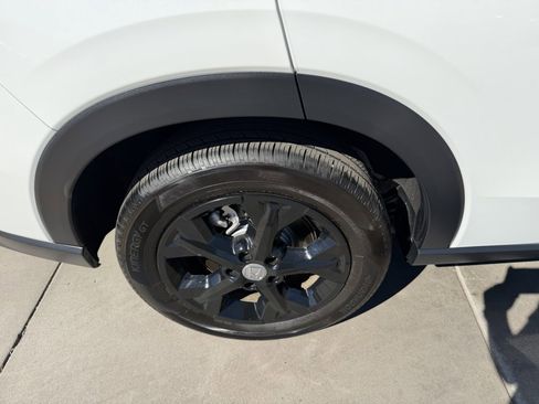 Used 2024 Honda HR-V LX image 14