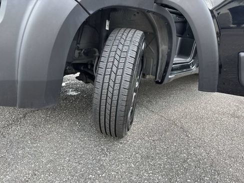 Used 2023 RAM ProMaster 2500 w/ Black Appearance Package FWD image 29