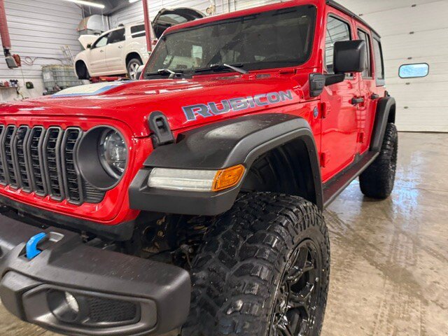 Used 2024 Jeep Wrangler Unlimited Rubicon 4xe w/ Technology Group AWD/4WD image 44