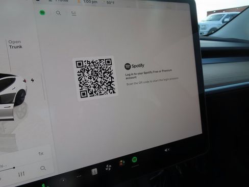 Used 2023 Tesla Model 3 Standard Range image 21