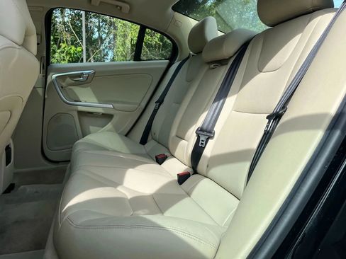 Used 2015 Volvo S60 T5 Premier image 11