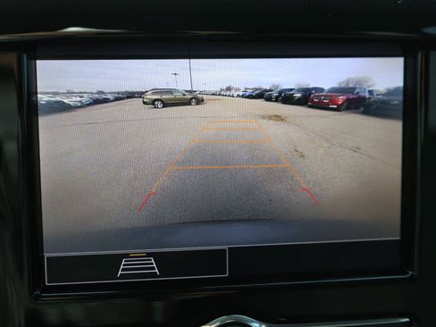 Used 2021 Chevrolet Traverse LS FWD image 23