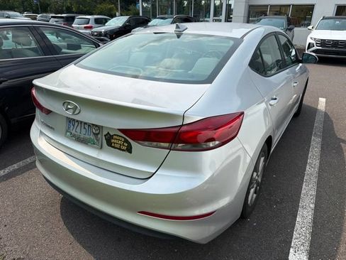 Used 2017 Hyundai Elantra SE w/ SE A/T Tech Package 03 FWD image 11