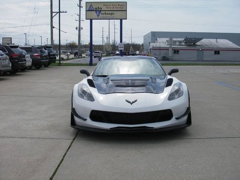 Used 2016 Chevrolet Corvette Z06 w/ 3LZ Preferred Equipment Group RWD image 12