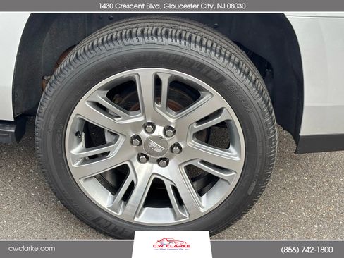 Used 2015 Cadillac Escalade Premium image 28