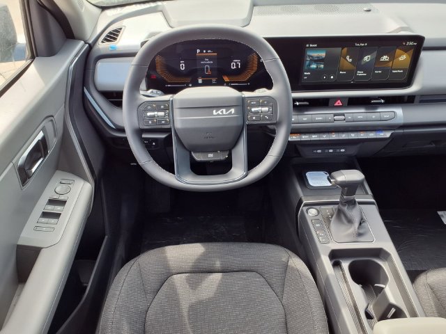 New 2027 Kia Seltos S FWD image 2
