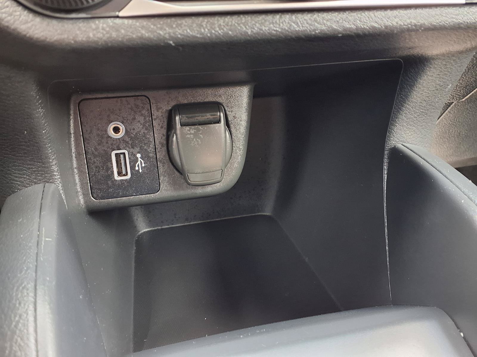 Used 2024 Nissan Versa S FWD image 8