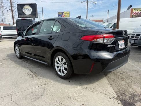 Used 2025 Toyota Corolla LE FWD image 4