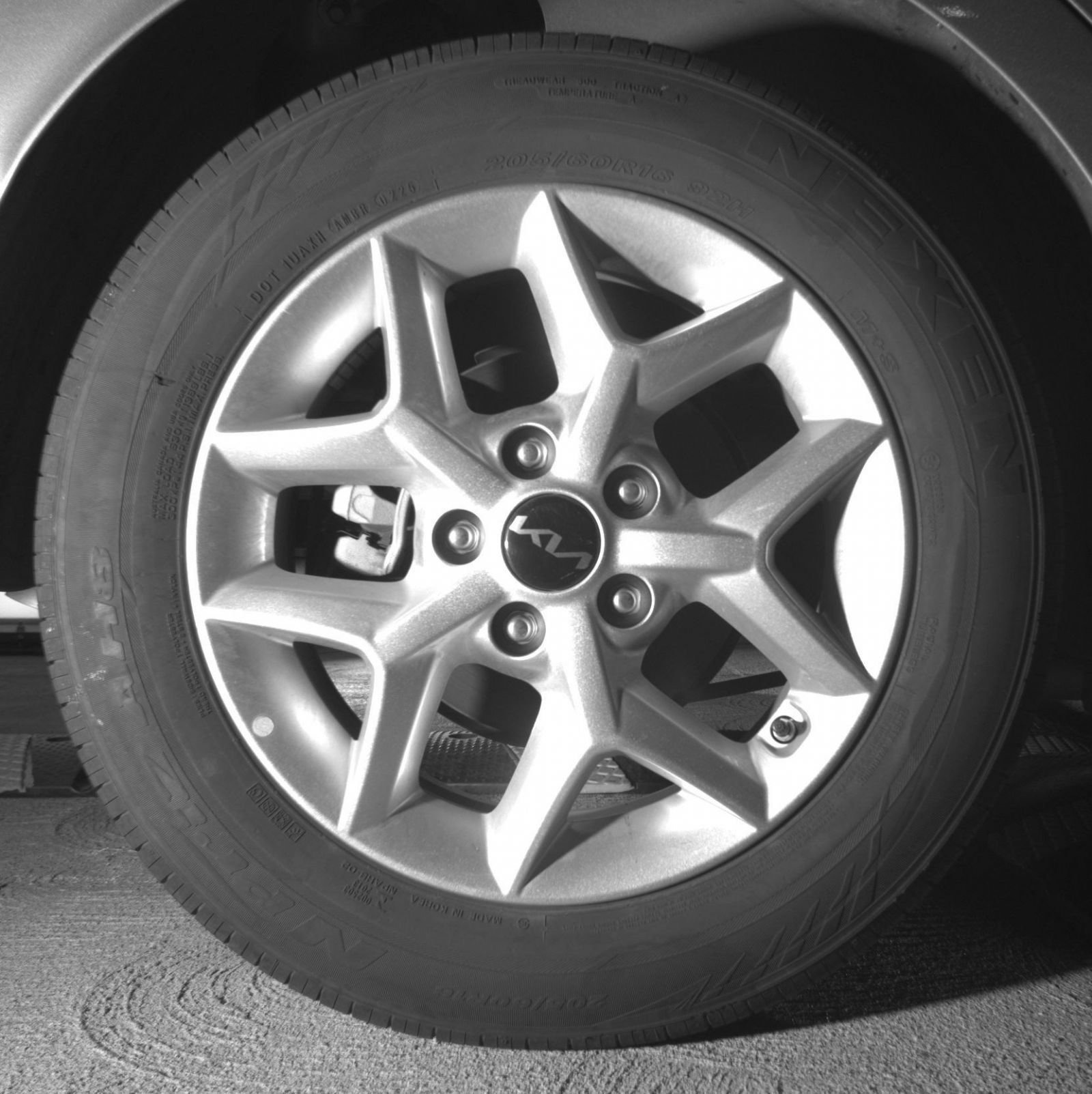 Used 2025 Kia Soul LX w/ LX Technology Package FWD image 26