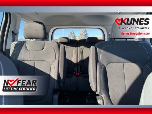 Used 2023 Jeep Grand Cherokee L Laredo image 33