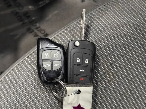 Used 2015 Chevrolet Malibu LT FWD image 8