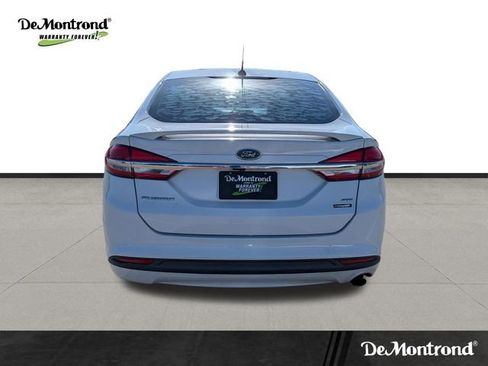 Used 2017 Ford Fusion SE w/ Equipment Group 201A image 6