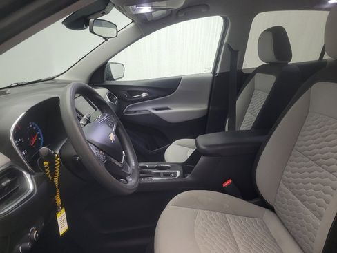Used 2020 Chevrolet Equinox LS w/ LS Convenience Package FWD image 17