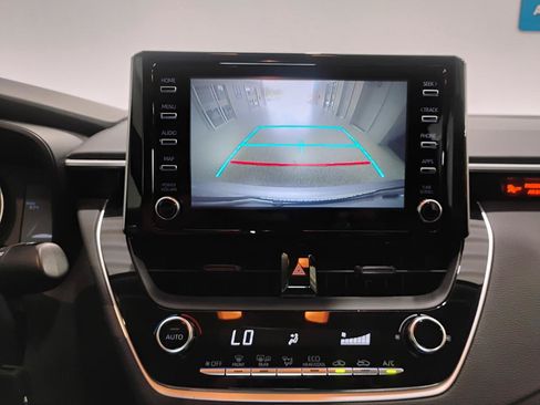 Used 2020 Toyota Corolla LE FWD image 15