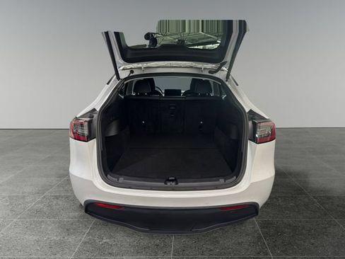 Used 2022 Tesla Model Y Performance AWD/4WD image 15