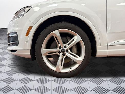 Used 2019 Audi Q7 3.0T Prestige image 12