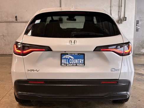 Certified 2026 Honda HR-V LX image 5