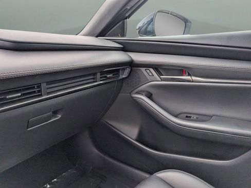Used 2024 MAZDA MAZDA3 s image 31